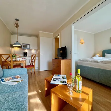 Moderne Mit Balkon In Suedostlage In Lejlighed *