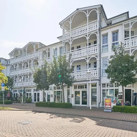 Moderne Mit Balkon In Suedostlage In Lejlighed *